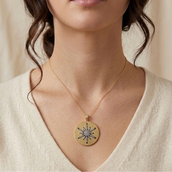 Cubic Zirconia Star necklace chain. - Picture 2 of 4